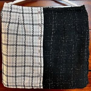XL business skirt black and white.